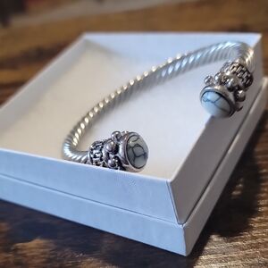 Chic Silver and White Beaded Bracelet